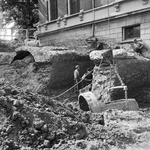 845286 Afbeelding van de bij een opgraving gevonden resten van de stadsmuur bij het bastion Sterrenburg te Utrecht, ...